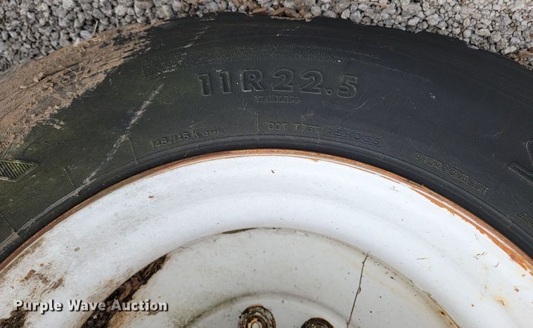 image for item JE9931 1974 International Transtar 4300  semi truck