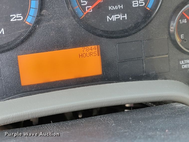 image for item JF9025 2016 International TranStar 8600  semi truck