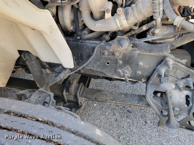 image for item JF9025 2016 International TranStar 8600  semi truck