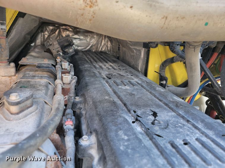 image for item JF9025 2016 International TranStar 8600  semi truck