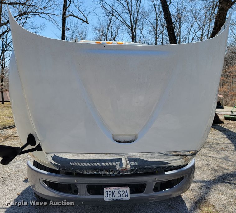 image for item JF9025 2016 International TranStar 8600  semi truck