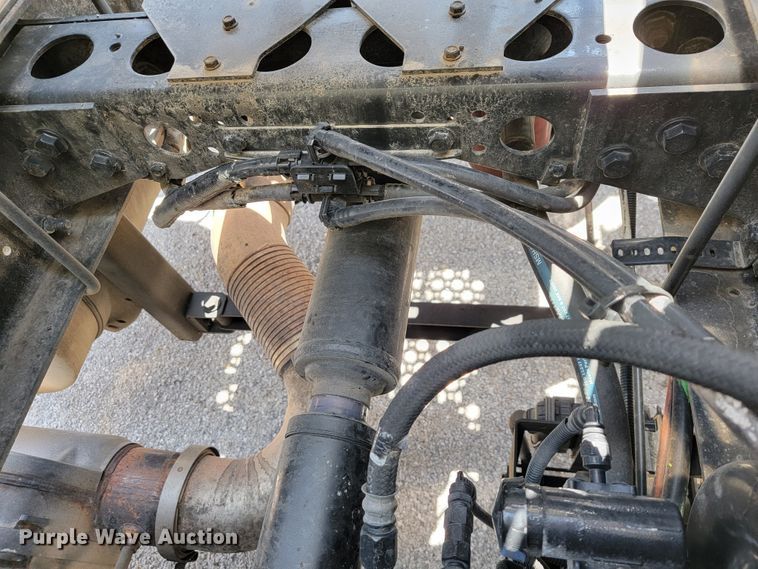 image for item JF9025 2016 International TranStar 8600  semi truck