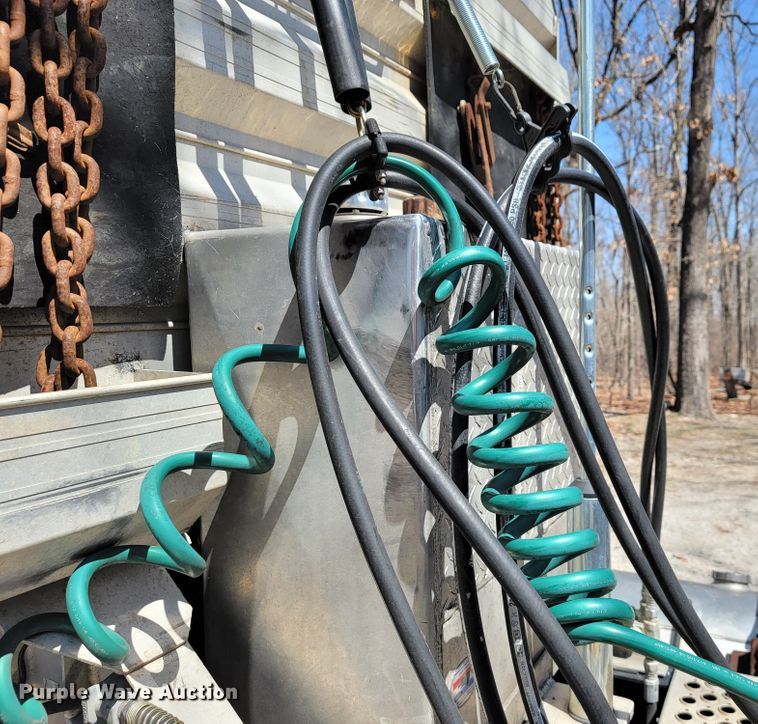 image for item JF9025 2016 International TranStar 8600  semi truck