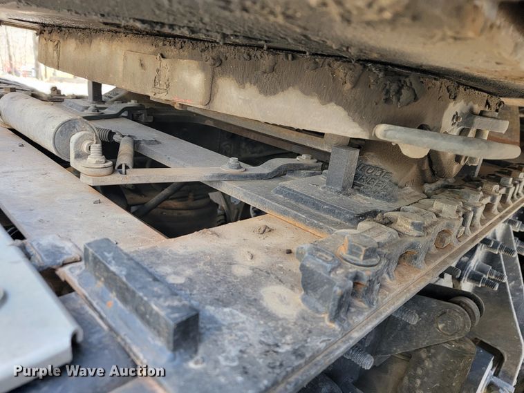 image for item JF9025 2016 International TranStar 8600  semi truck