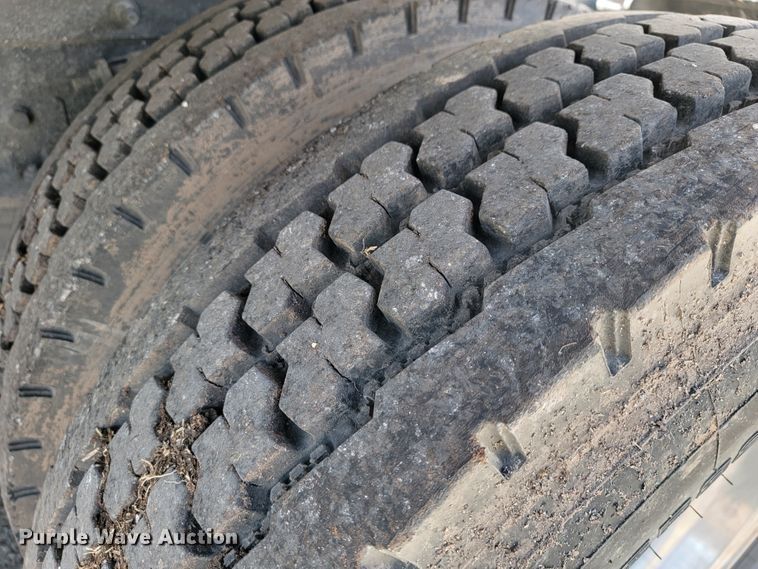 image for item JF9025 2016 International TranStar 8600  semi truck