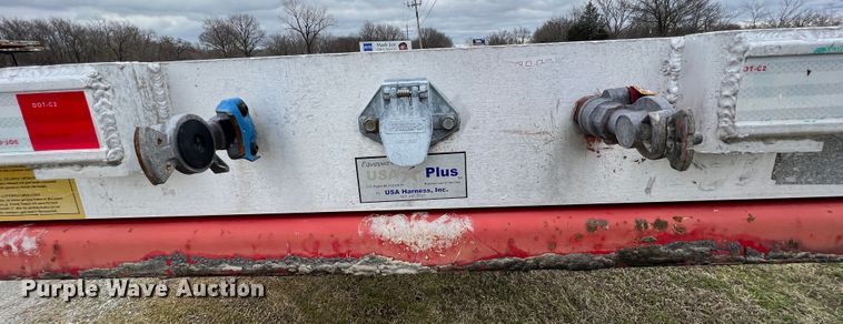 image for item JH9239 2006 Transcraft  flatbed trailer