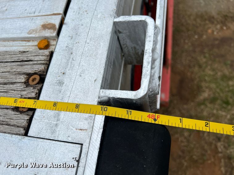 image for item JH9239 2006 Transcraft  flatbed trailer