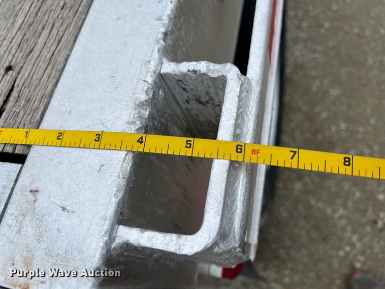 image for item JH9239 2006 Transcraft  flatbed trailer