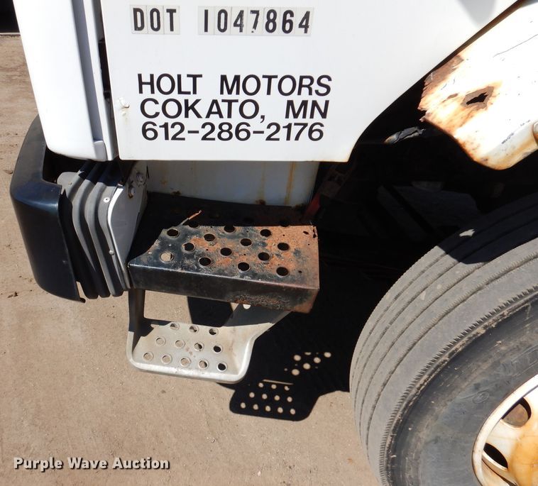 image for item JK9449 1990 Ford CF8000  truck cab and chassis