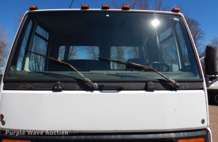 image for item JK9449 1990 Ford CF8000  truck cab and chassis