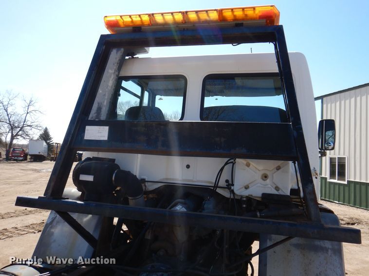 image for item JK9449 1990 Ford CF8000  truck cab and chassis