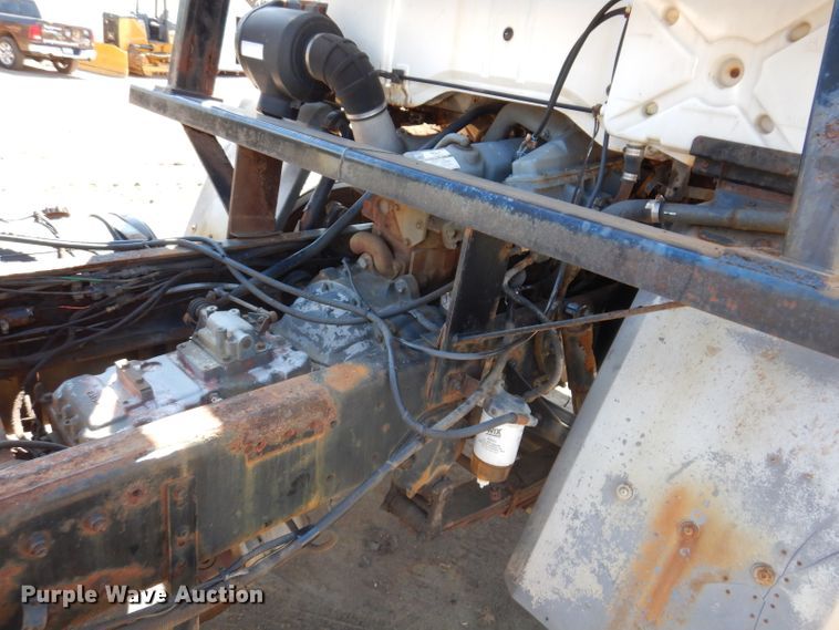 image for item JK9449 1990 Ford CF8000  truck cab and chassis