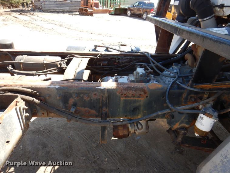 image for item JK9449 1990 Ford CF8000  truck cab and chassis