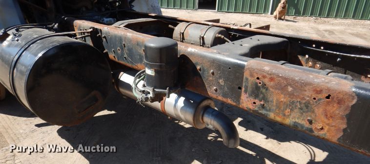 image for item JK9449 1990 Ford CF8000  truck cab and chassis