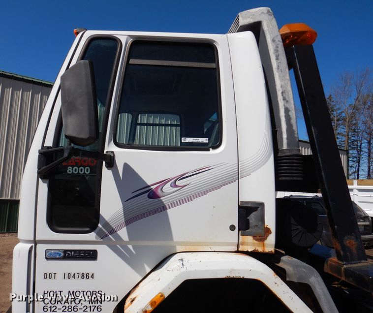 image for item JK9449 1990 Ford CF8000  truck cab and chassis