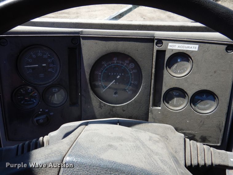 image for item JK9449 1990 Ford CF8000  truck cab and chassis