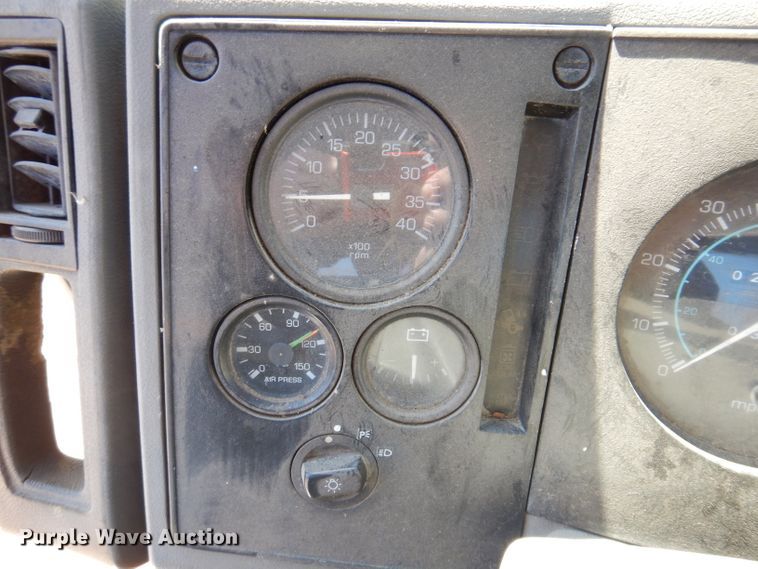 image for item JK9449 1990 Ford CF8000  truck cab and chassis