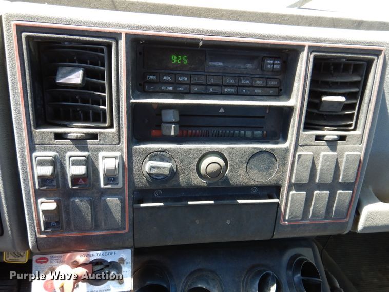 image for item JK9449 1990 Ford CF8000  truck cab and chassis