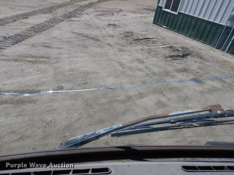 image for item JK9449 1990 Ford CF8000  truck cab and chassis