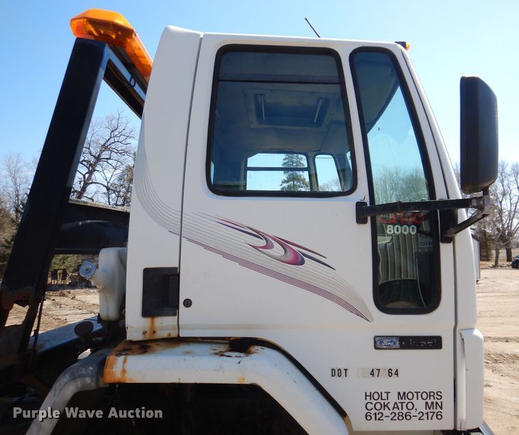 image for item JK9449 1990 Ford CF8000  truck cab and chassis