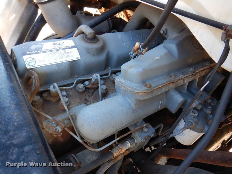 image for item JK9449 1990 Ford CF8000  truck cab and chassis