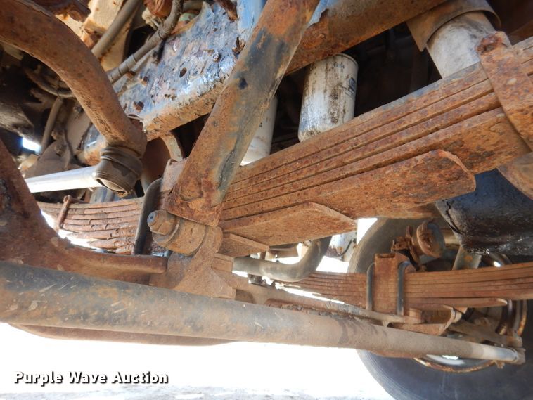 image for item JK9449 1990 Ford CF8000  truck cab and chassis