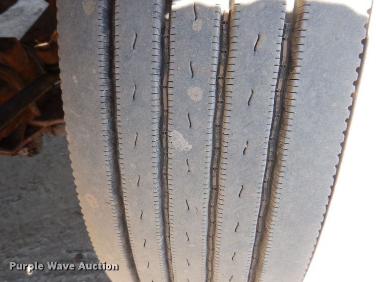 image for item JK9449 1990 Ford CF8000  truck cab and chassis