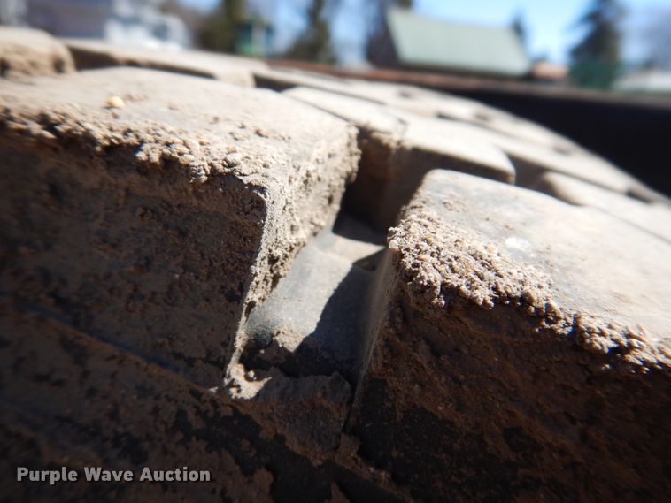 image for item JK9449 1990 Ford CF8000  truck cab and chassis