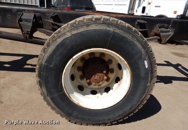 image for item JK9449 1990 Ford CF8000  truck cab and chassis