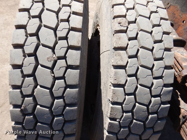 image for item JK9449 1990 Ford CF8000  truck cab and chassis