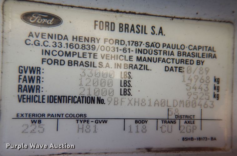 image for item JK9449 1990 Ford CF8000  truck cab and chassis