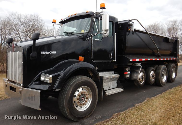 image for item JK9450 2003 Kenworth T800  dump truck