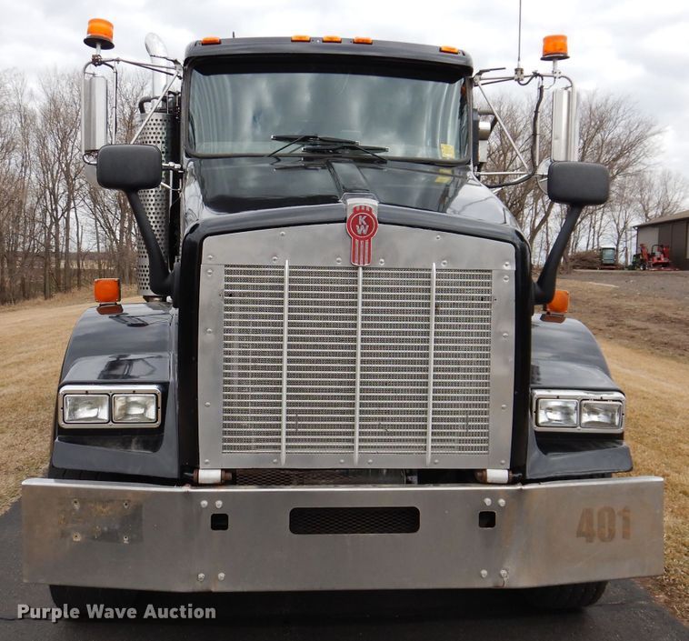 image for item JK9450 2003 Kenworth T800  dump truck