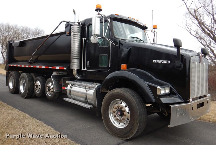 image for item JK9450 2003 Kenworth T800  dump truck