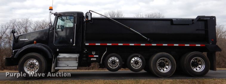 image for item JK9450 2003 Kenworth T800  dump truck