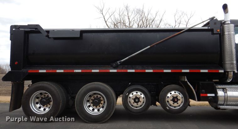 image for item JK9450 2003 Kenworth T800  dump truck