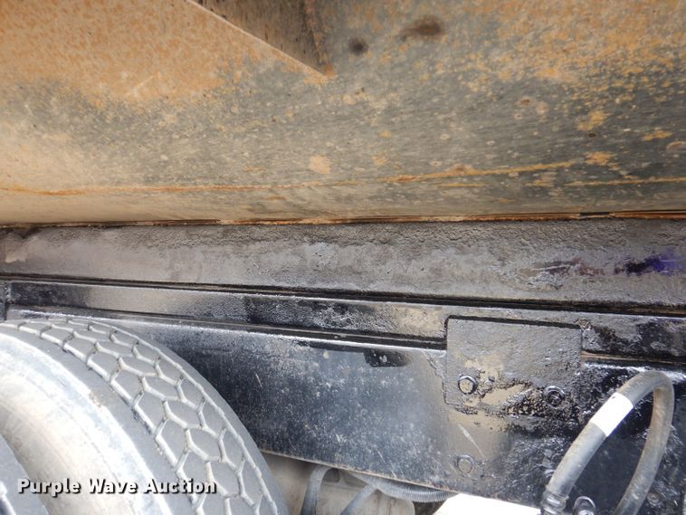 image for item JK9450 2003 Kenworth T800  dump truck