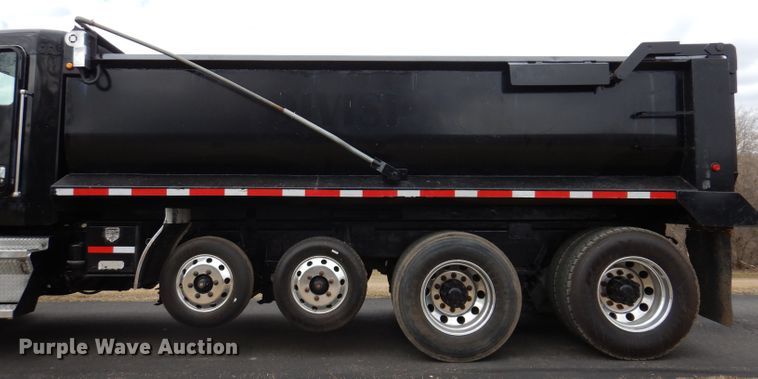 image for item JK9450 2003 Kenworth T800  dump truck