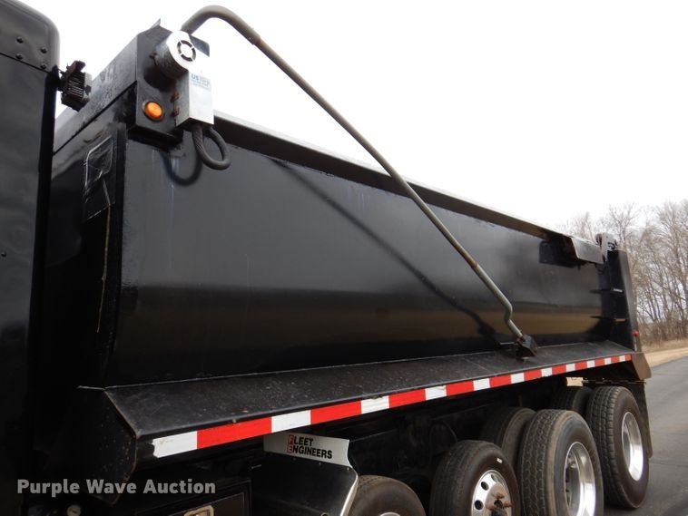 image for item JK9450 2003 Kenworth T800  dump truck