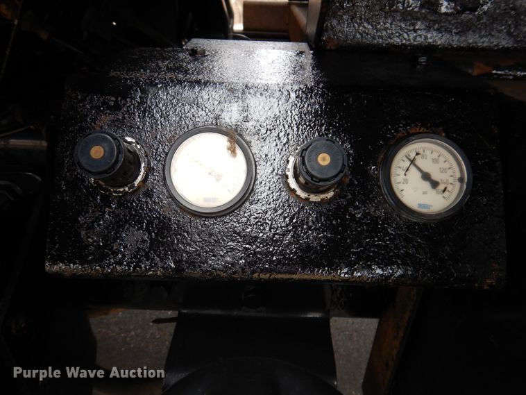 image for item JK9450 2003 Kenworth T800  dump truck