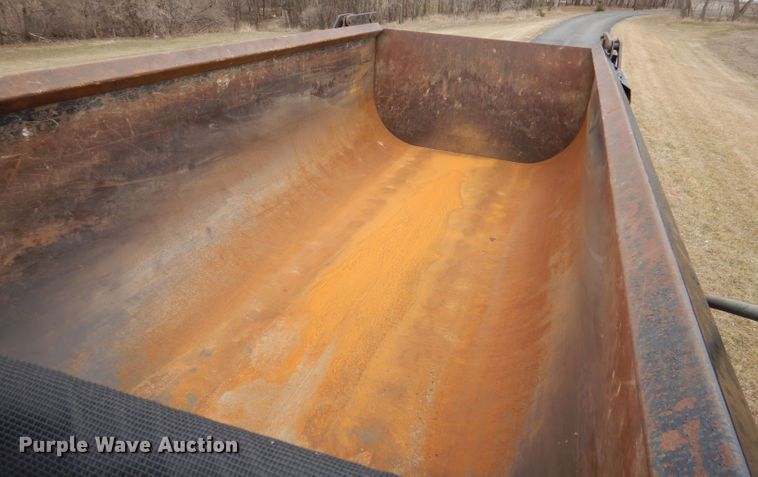 image for item JK9450 2003 Kenworth T800  dump truck