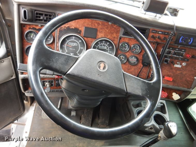 image for item JK9450 2003 Kenworth T800  dump truck