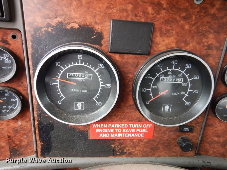 image for item JK9450 2003 Kenworth T800  dump truck