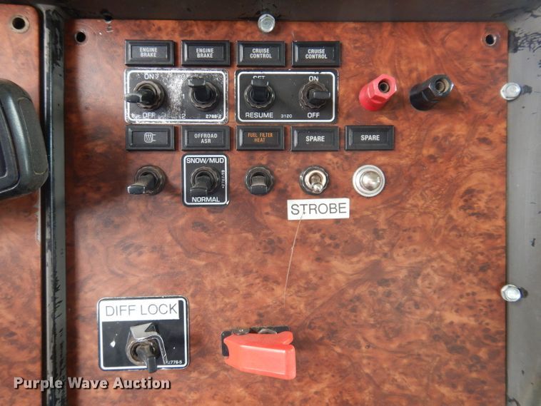 image for item JK9450 2003 Kenworth T800  dump truck