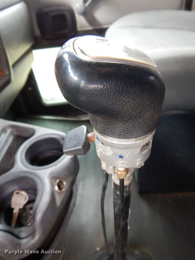 image for item JK9450 2003 Kenworth T800  dump truck