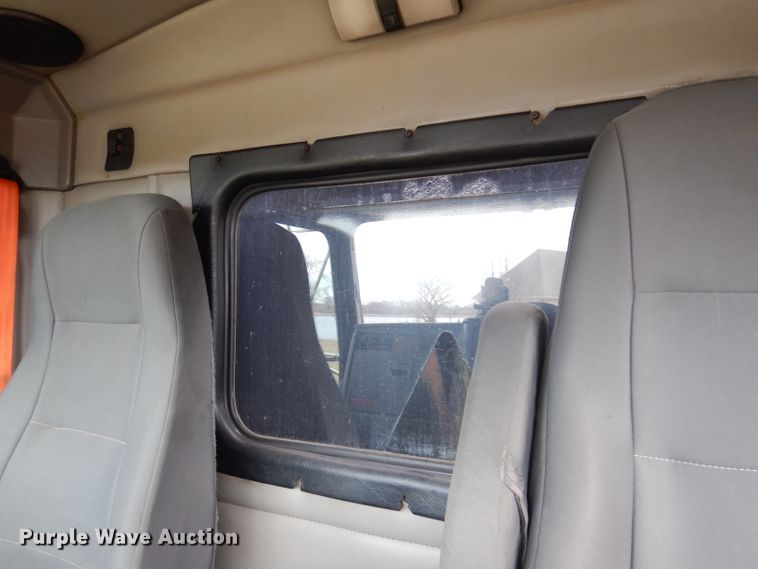 image for item JK9450 2003 Kenworth T800  dump truck