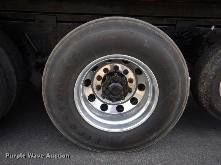 image for item JK9450 2003 Kenworth T800  dump truck