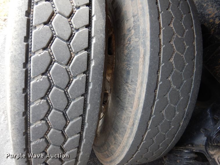 image for item JK9450 2003 Kenworth T800  dump truck