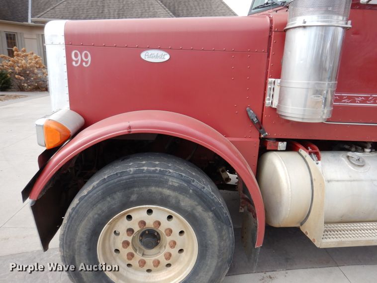 image for item JK9451 1997 Peterbilt 379  semi truck