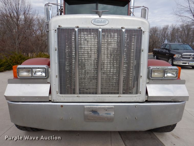 image for item JK9451 1997 Peterbilt 379  semi truck